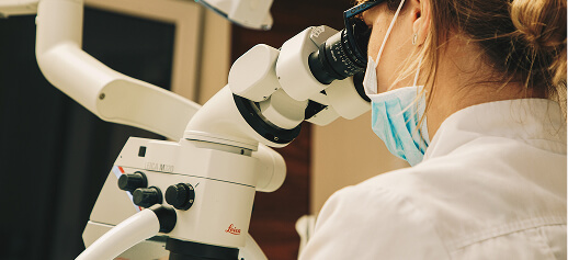 Leczenie kanałowe pod mikroskopem